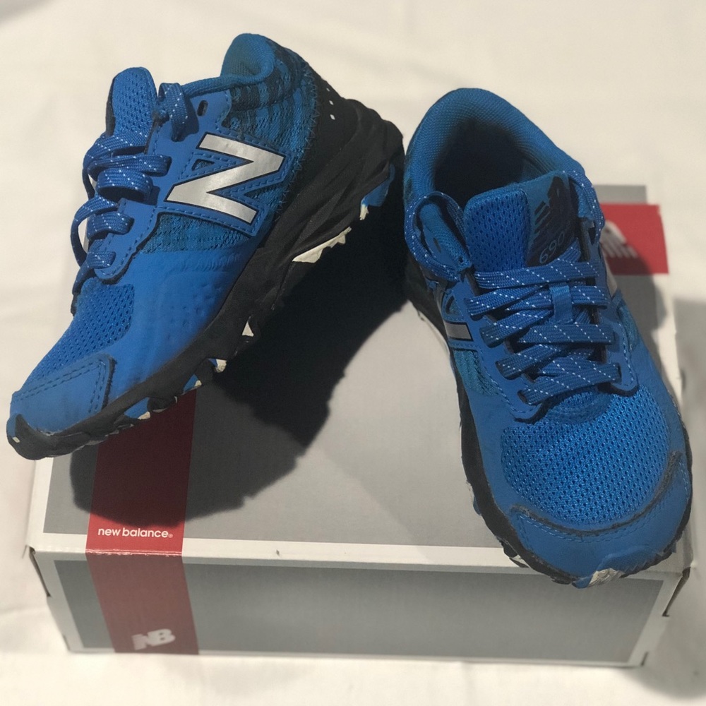 New Balance KT690REY : Kids Size 11 : Gently USED